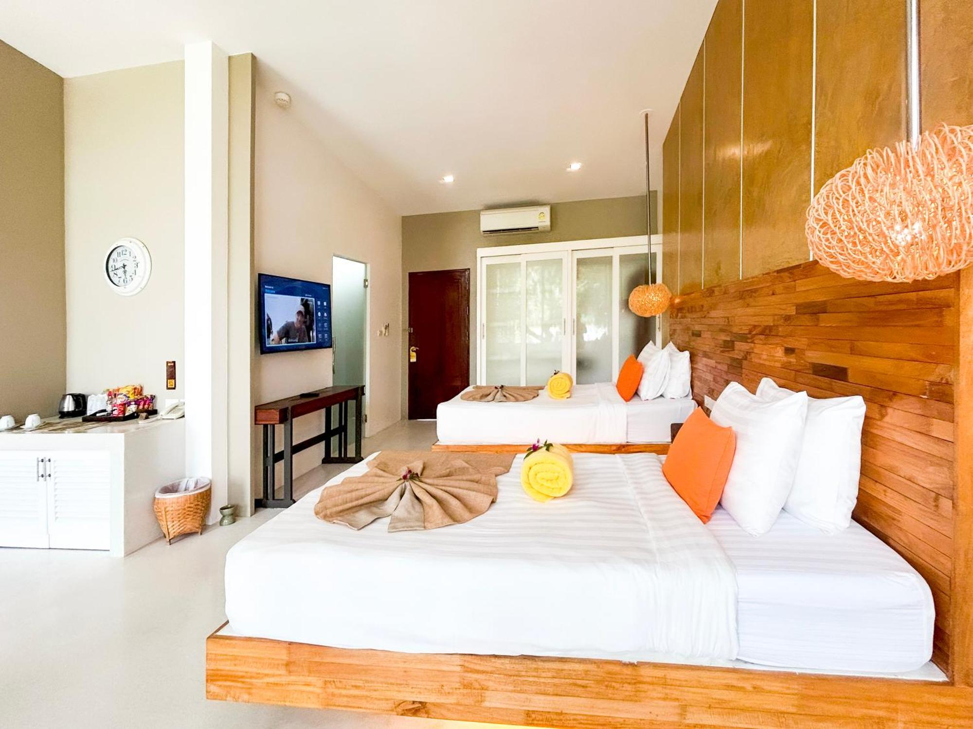 Resort Summer Luxury & Baan Tai