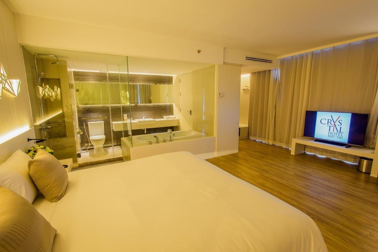 Crystal Yai Hotel