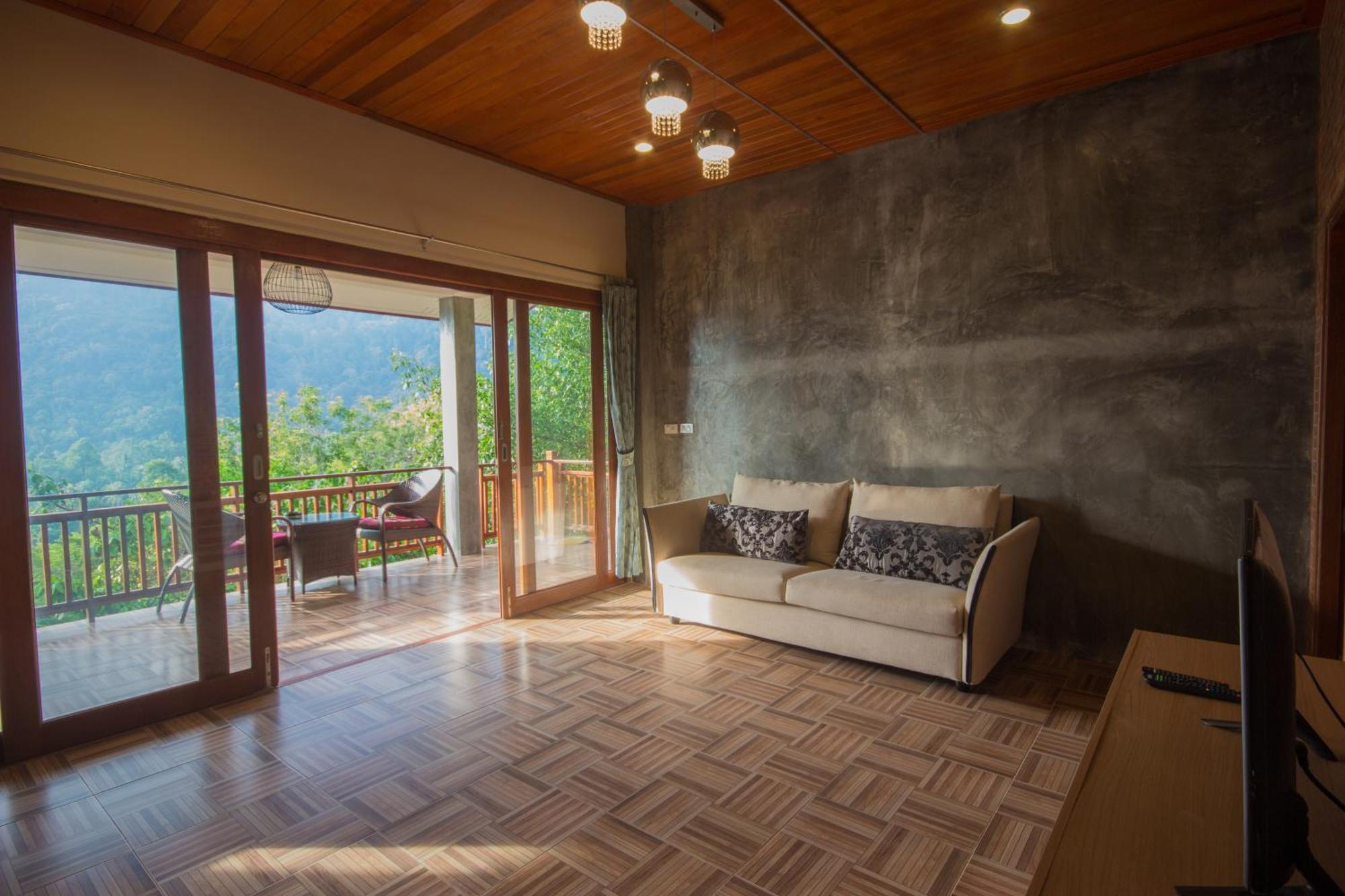Baan View Talay Pool *