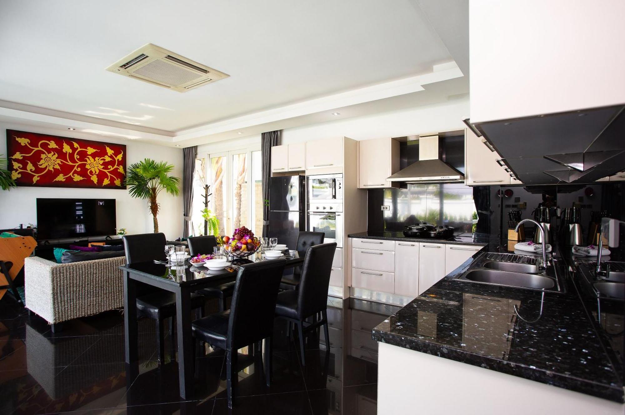 Premium Pool Villa Pattaya *
