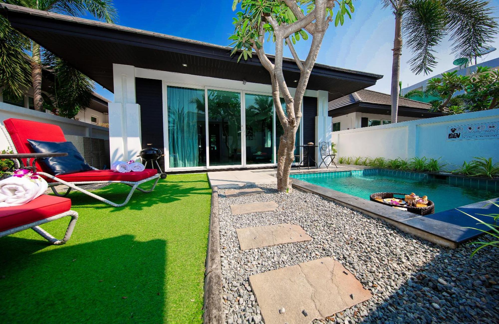 Colibri Pool Pattaya *