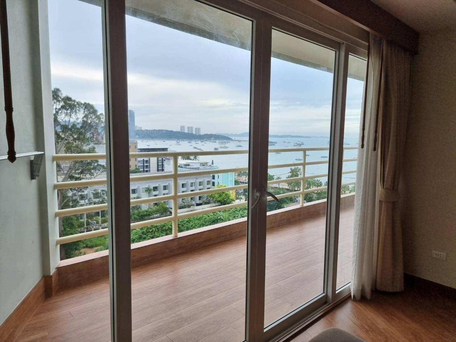 View Talay6 By Blue Ocean Apartment Pattaya