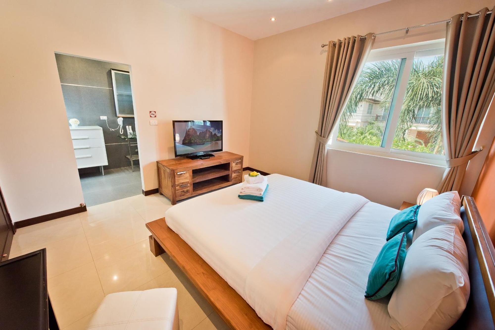 Tropicana Pool Villa