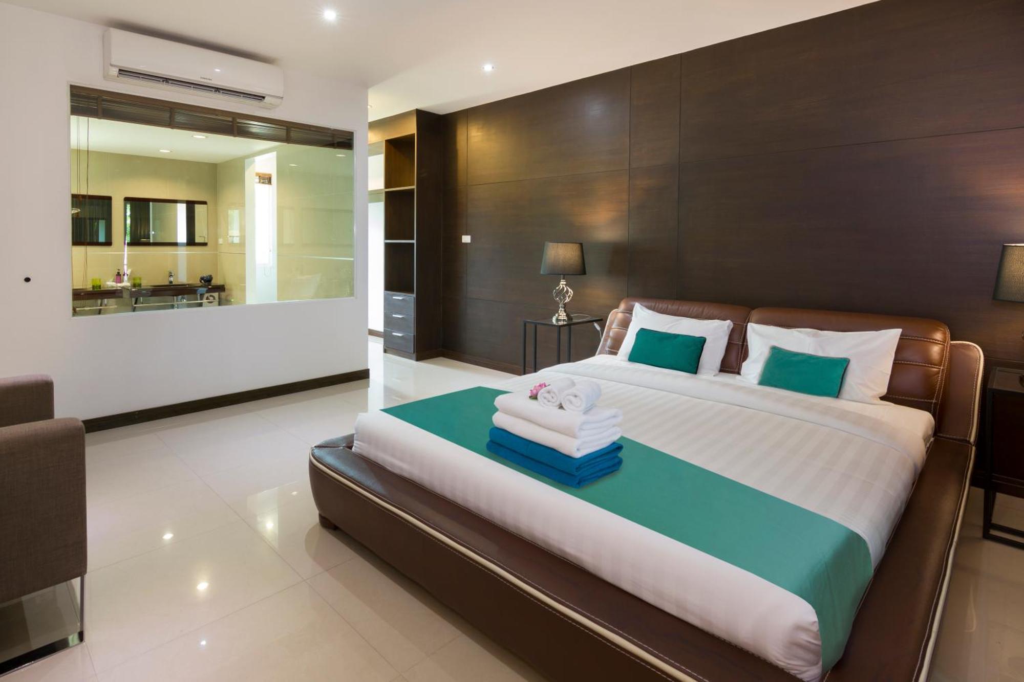 Villa Tropicana Pool