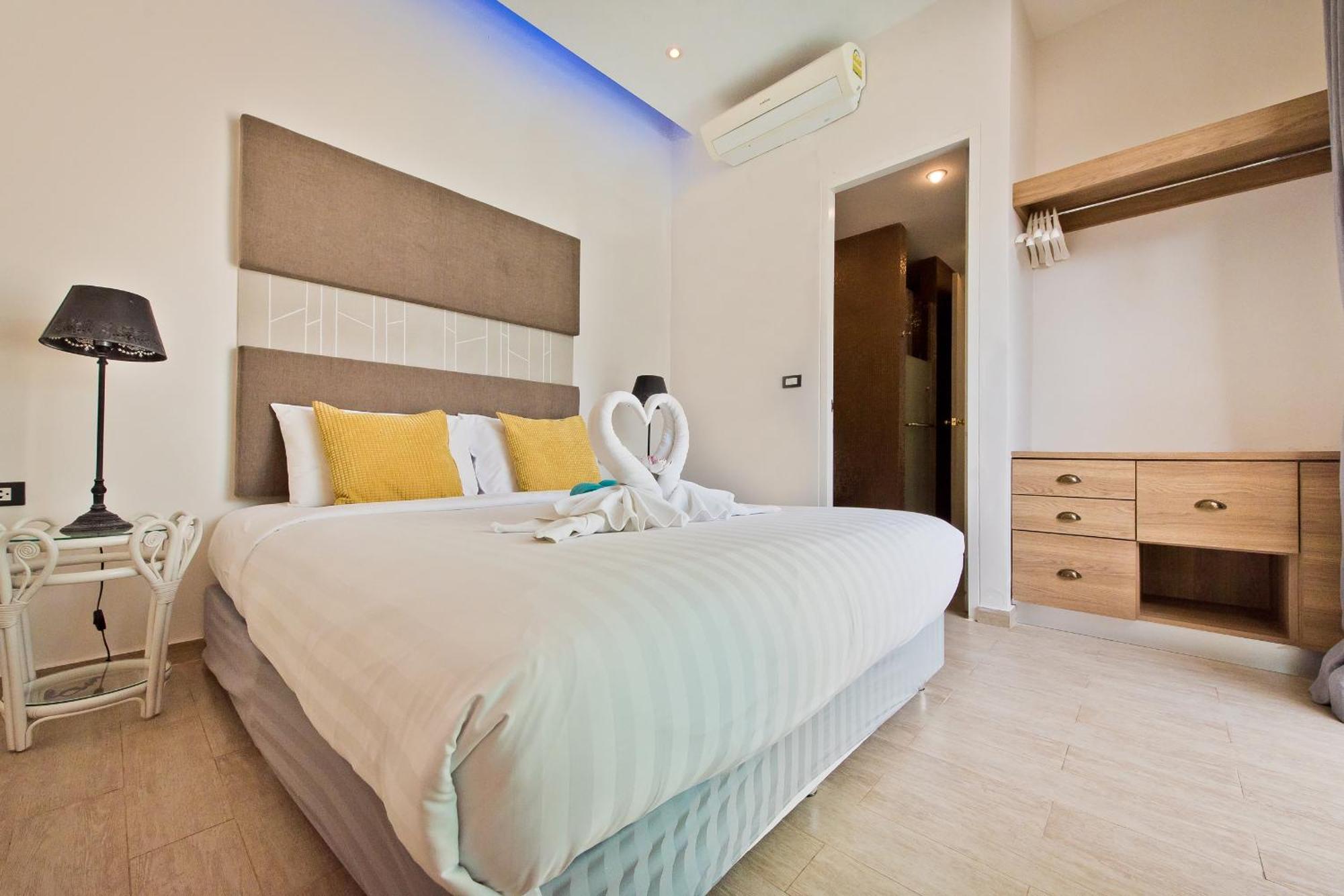 Villa Tropicana Pool *