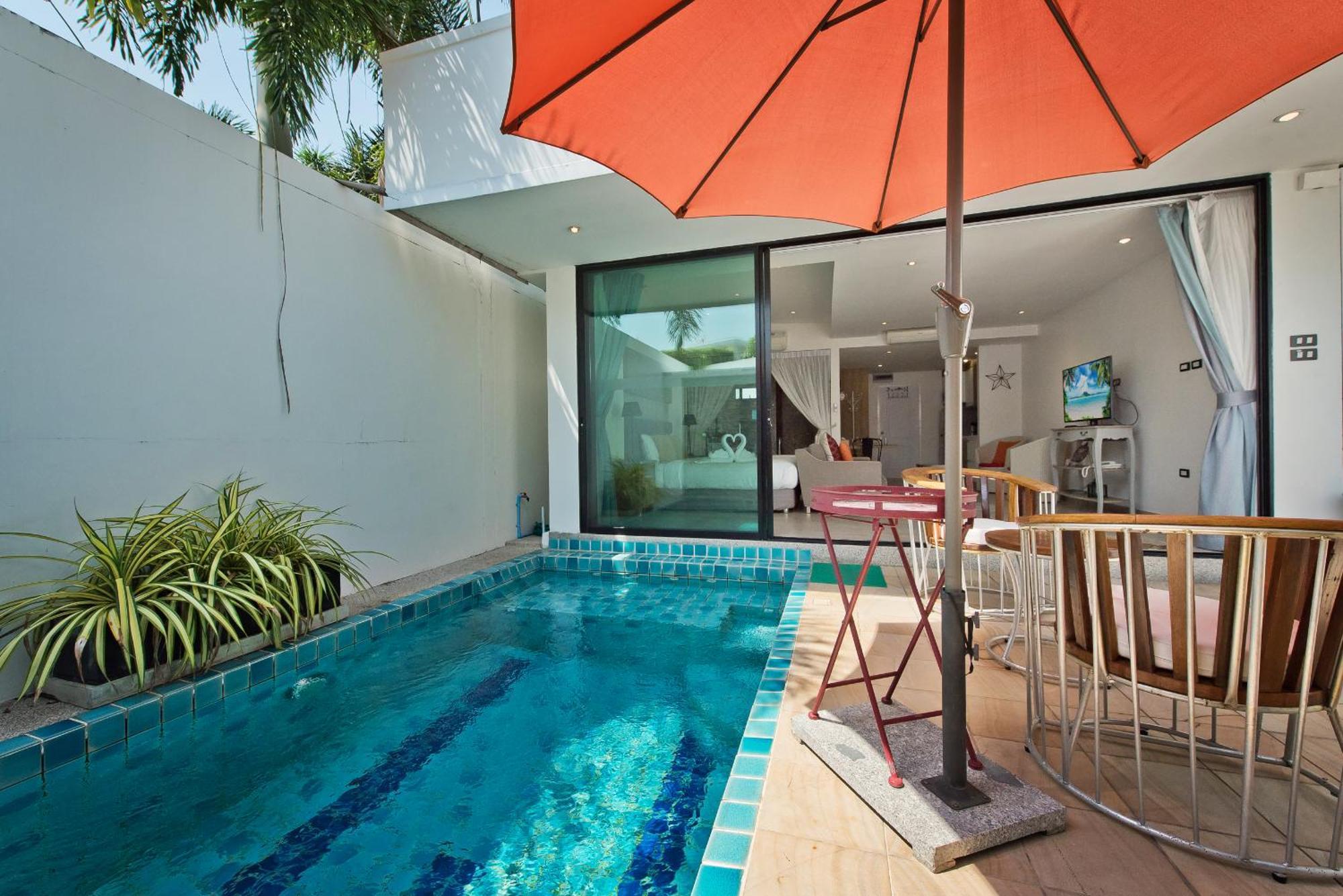 Tropicana Pool Jomtien Beach