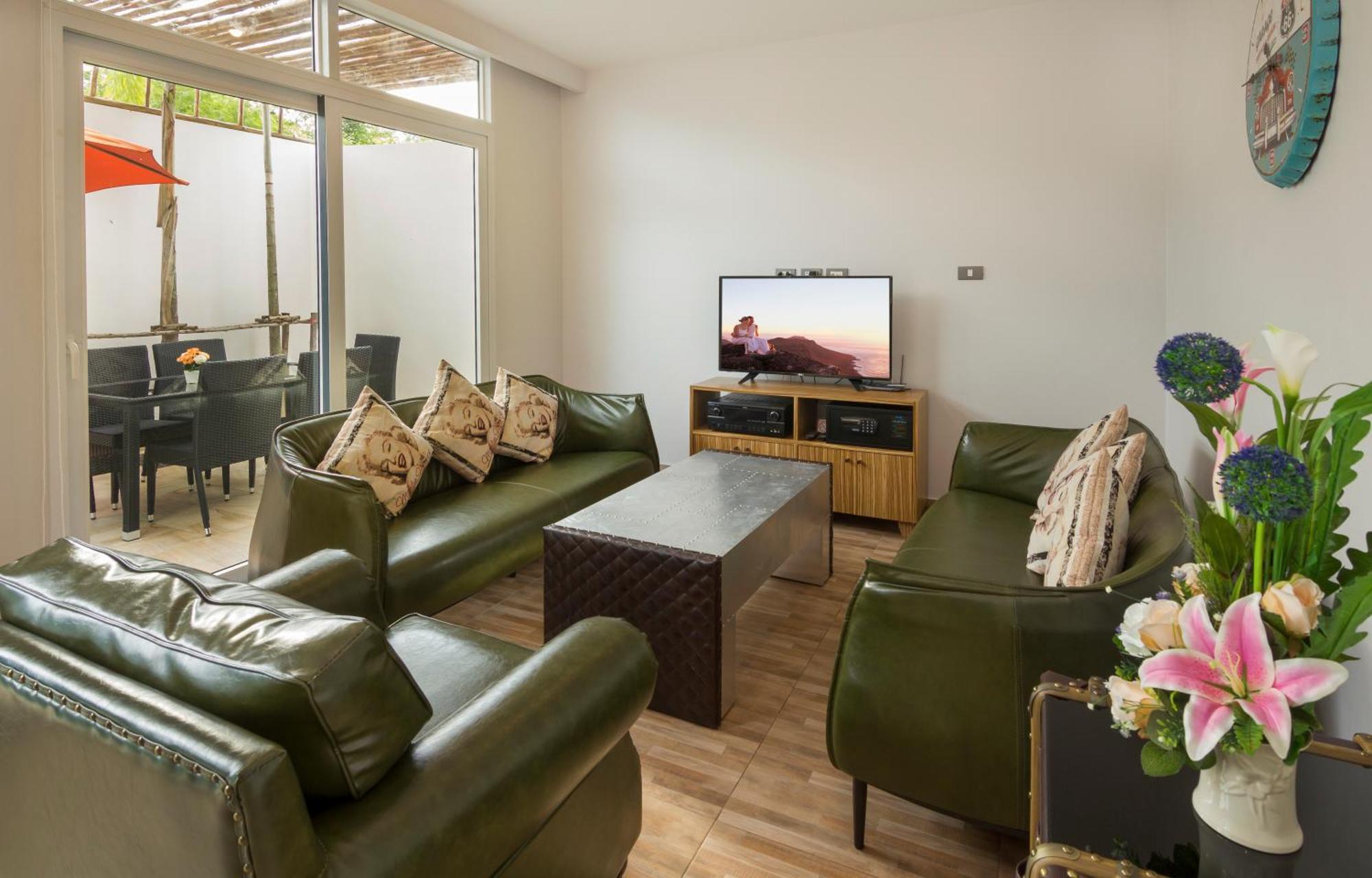 Villa Tropicana Pool Jomtien Beach