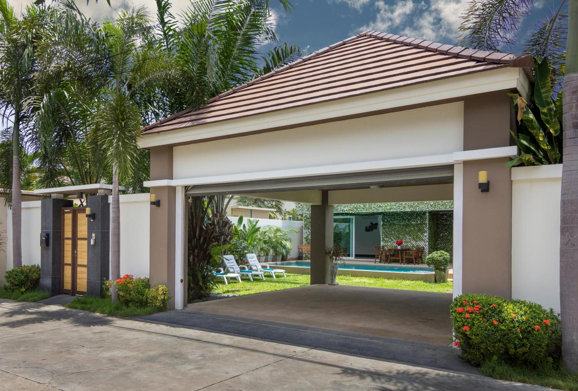 Tropicana Pool Villa