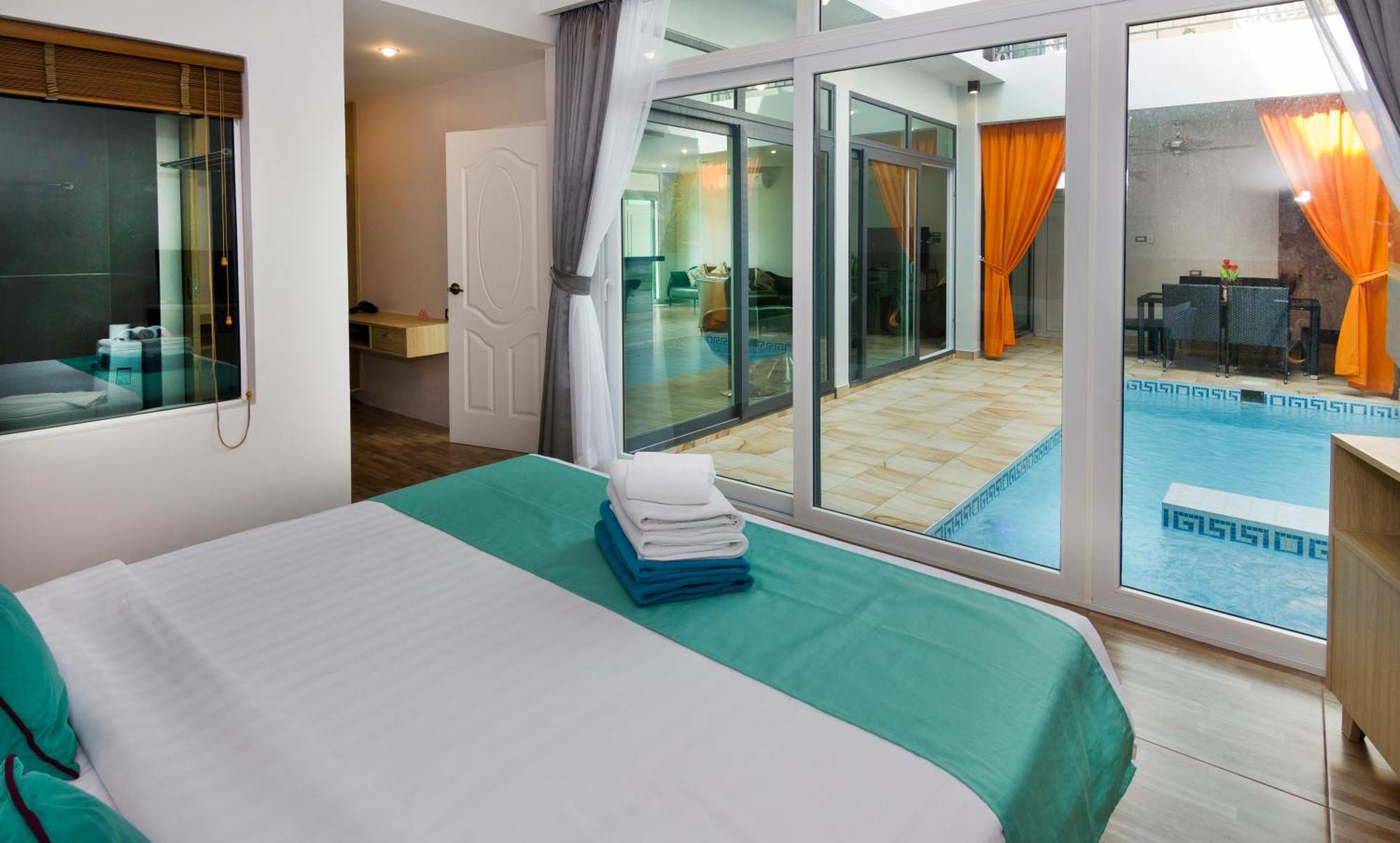 Villa Tropicana Pool *