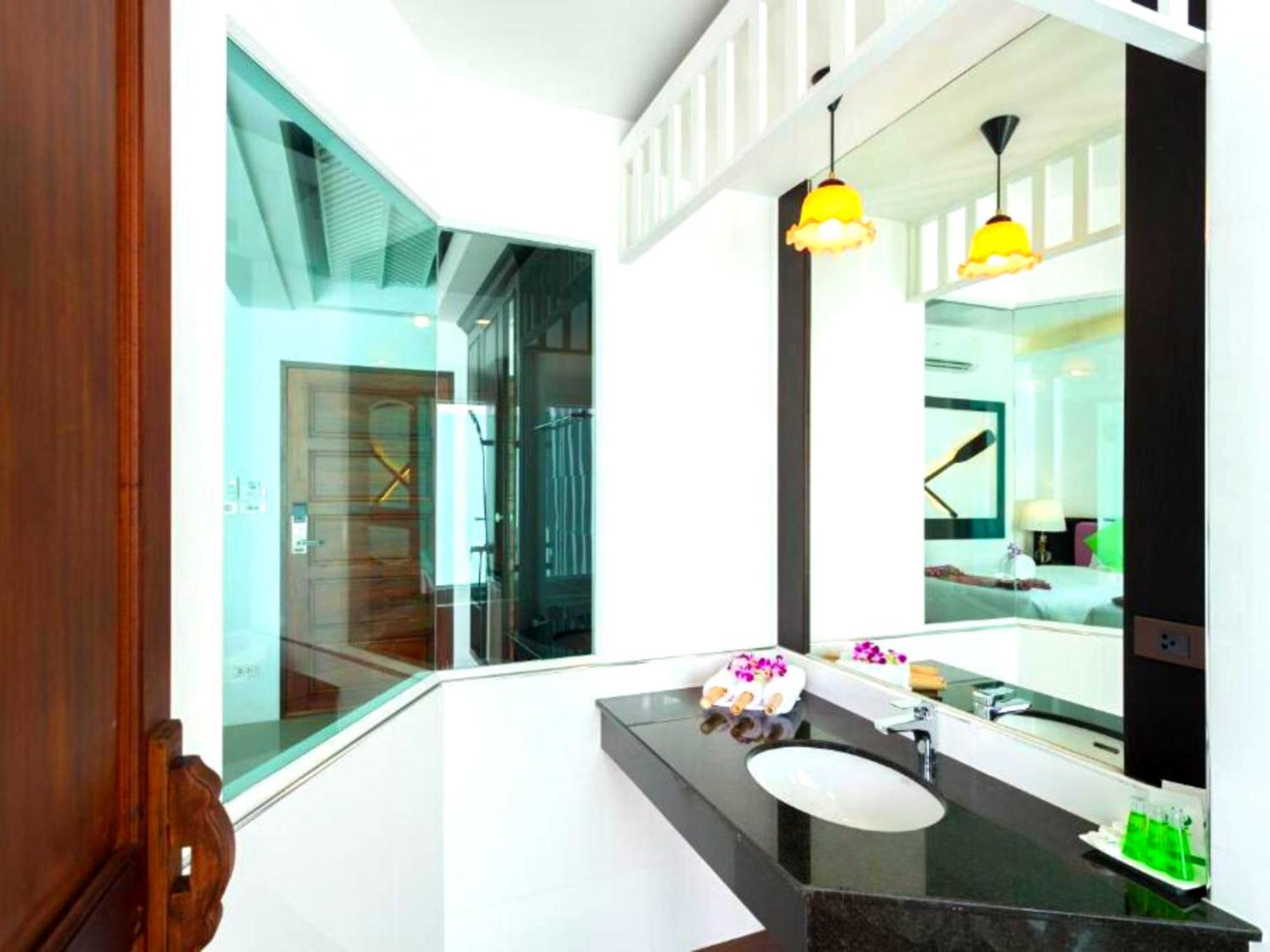 Hotel The Samui Beach 4*