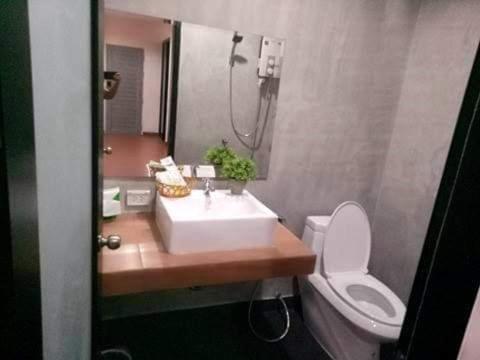 The Terrace Khlongtoei 3*