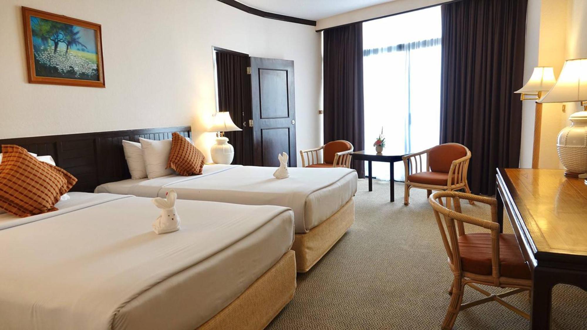 Hotel Ambassador Jomtien Ocean Wing - Sha Na Chom Thian