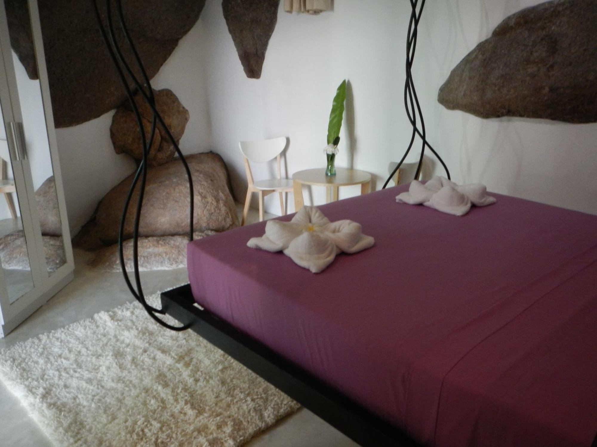 Monkey Flower Villa Koh Tao