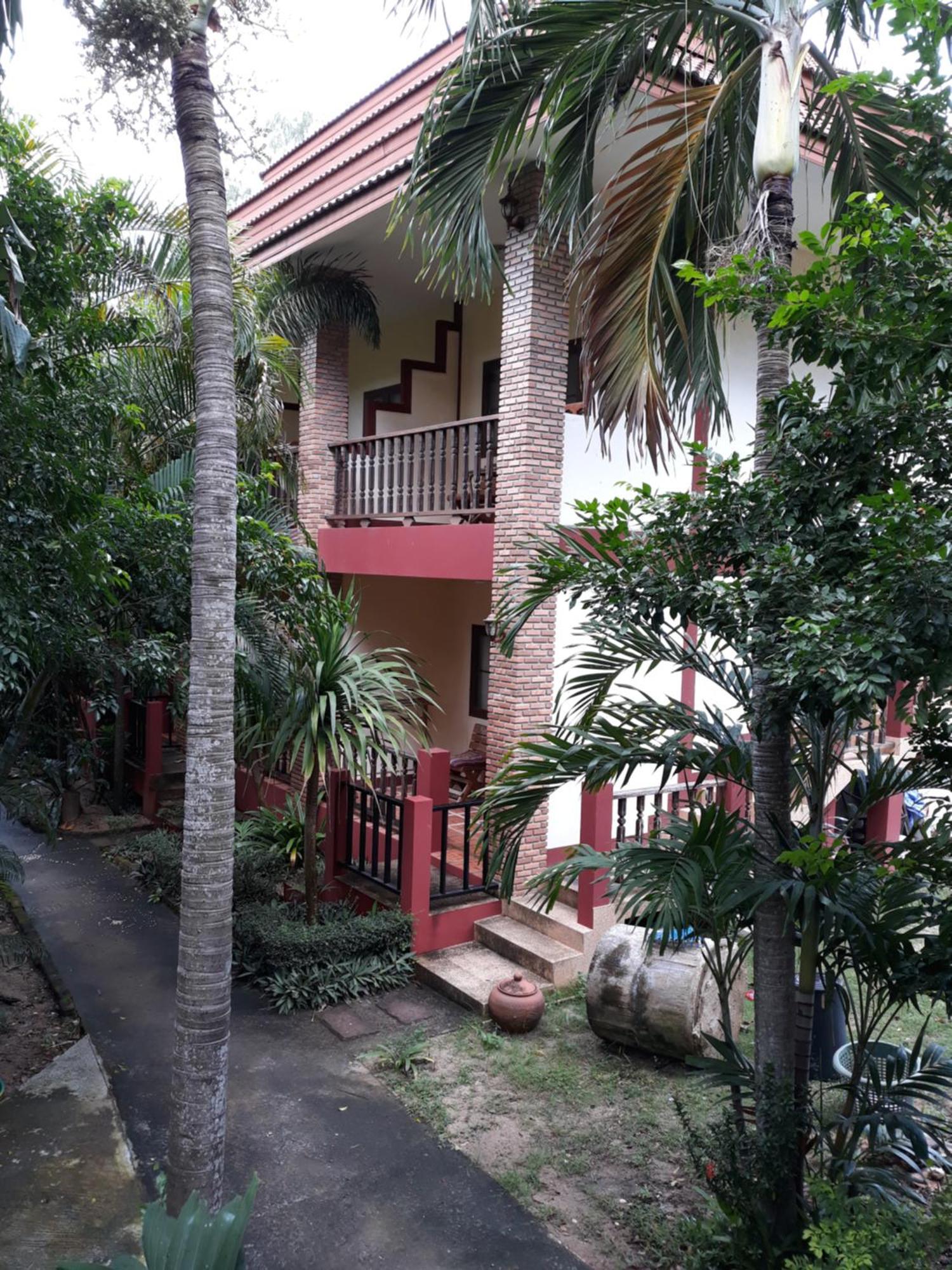 Hotel Jungle Hut & Haad Chao Phao