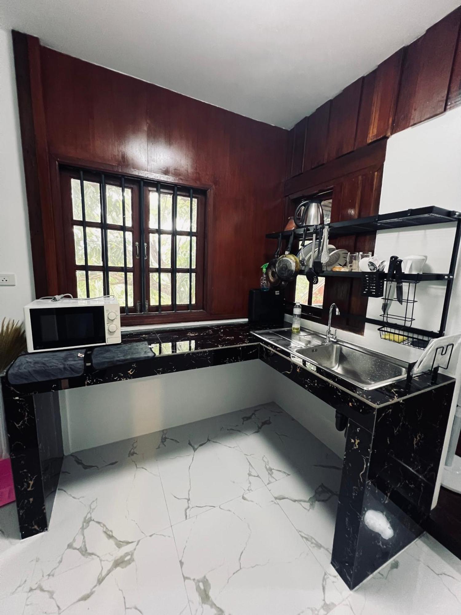 Utopia House Phangan 2*