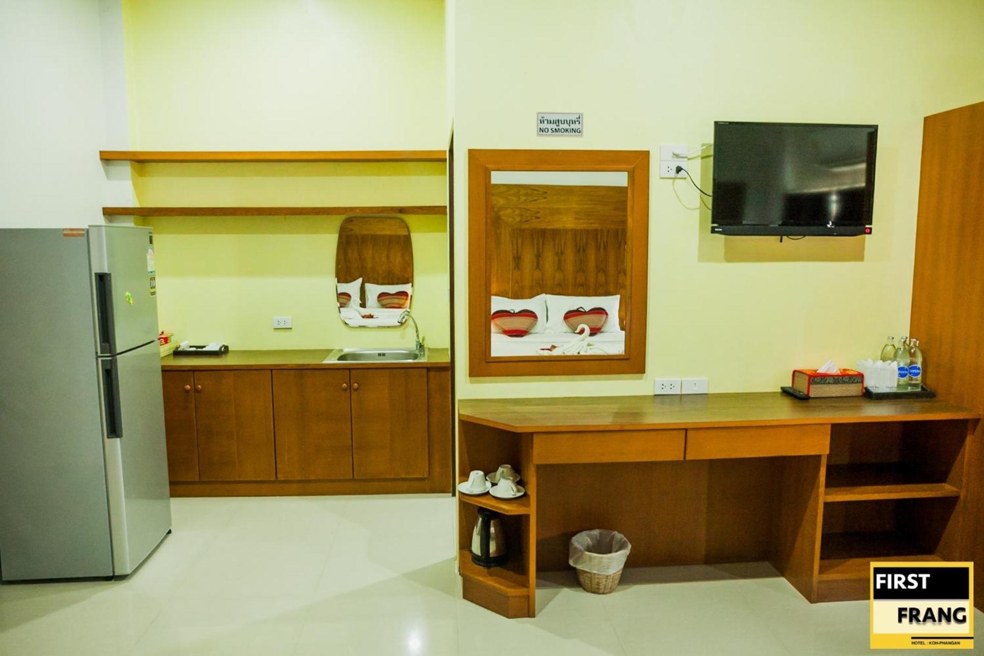 Hotel First And Frang - Koh Phangan 2*
