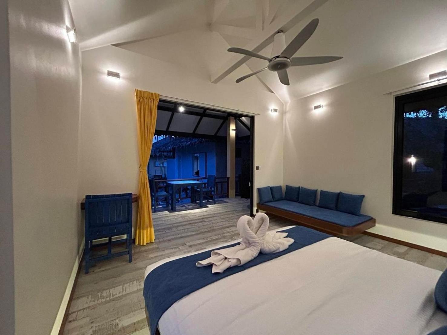 Absolute Beachfront Hotel