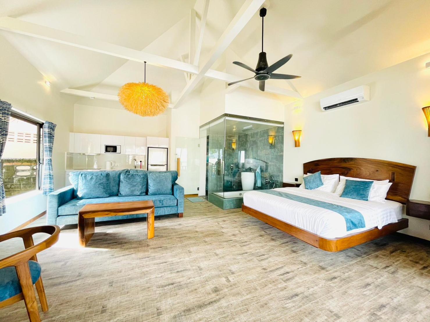 Hotel Absolute Beachfront 5*