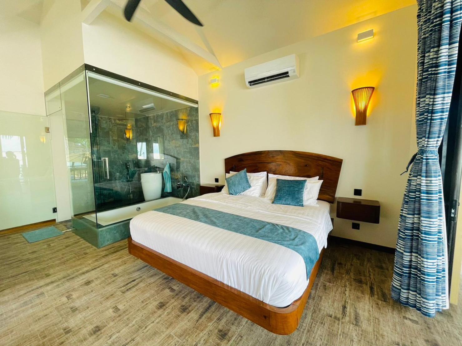Hotel Absolute Beachfront