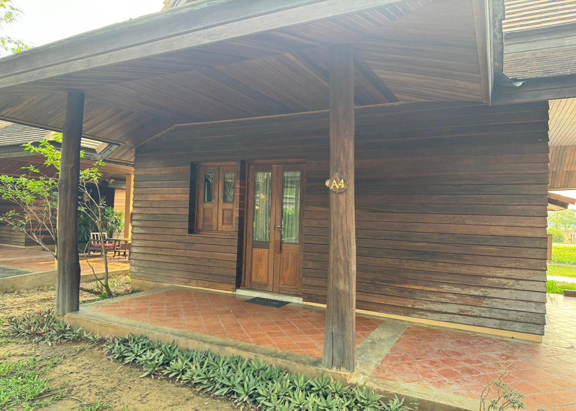 Karina Hotel