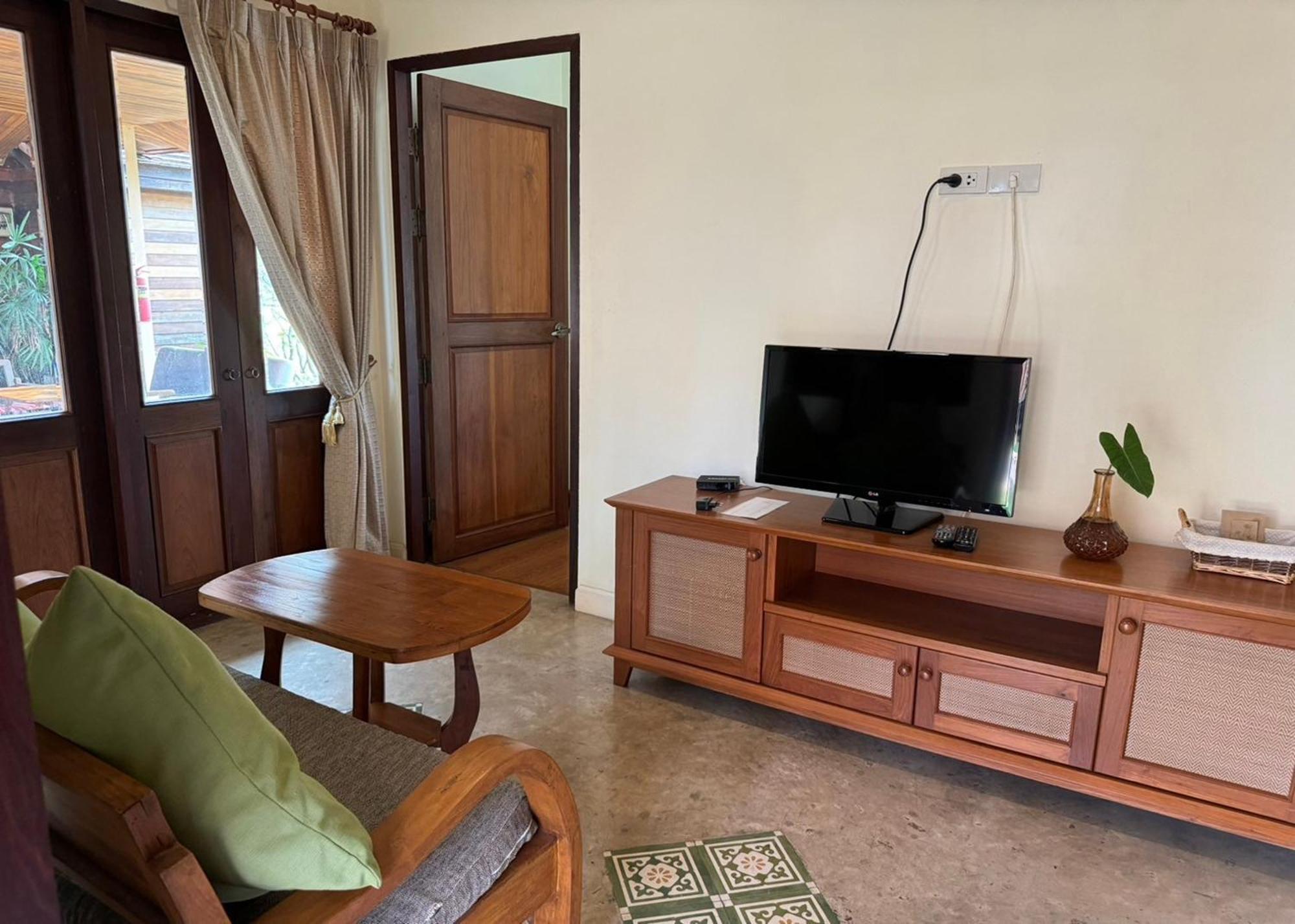 Karina Hotel