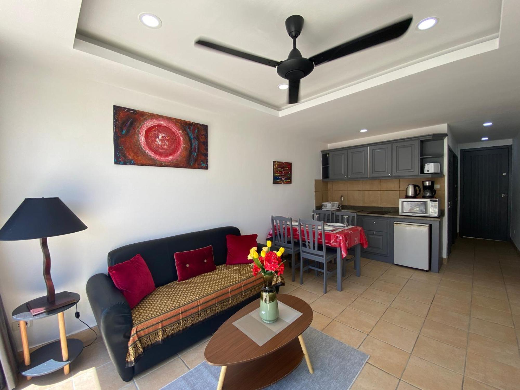 Aparthotel Crystal Bay Tropical *