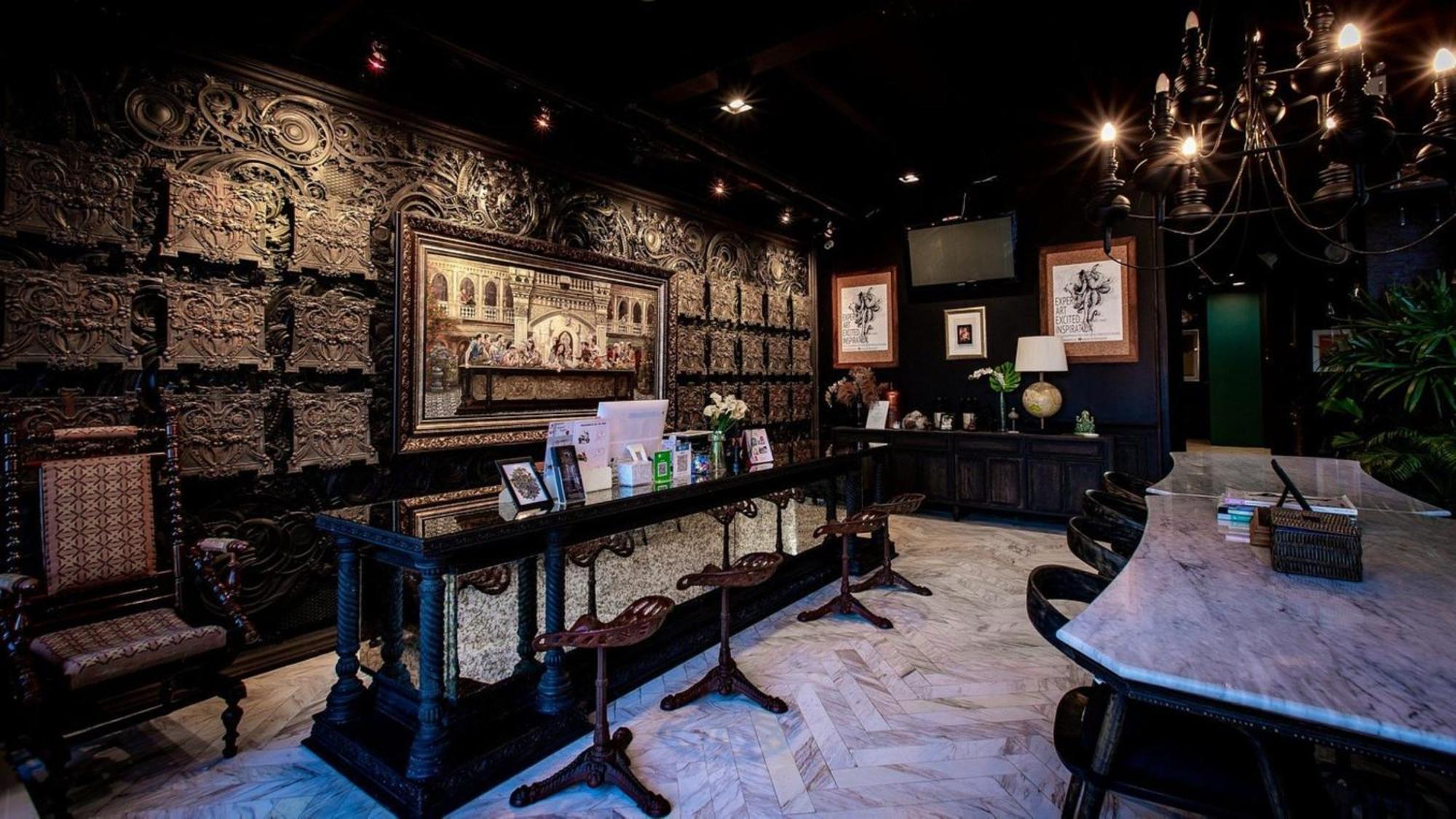 Shade House - Downtown * Phuket