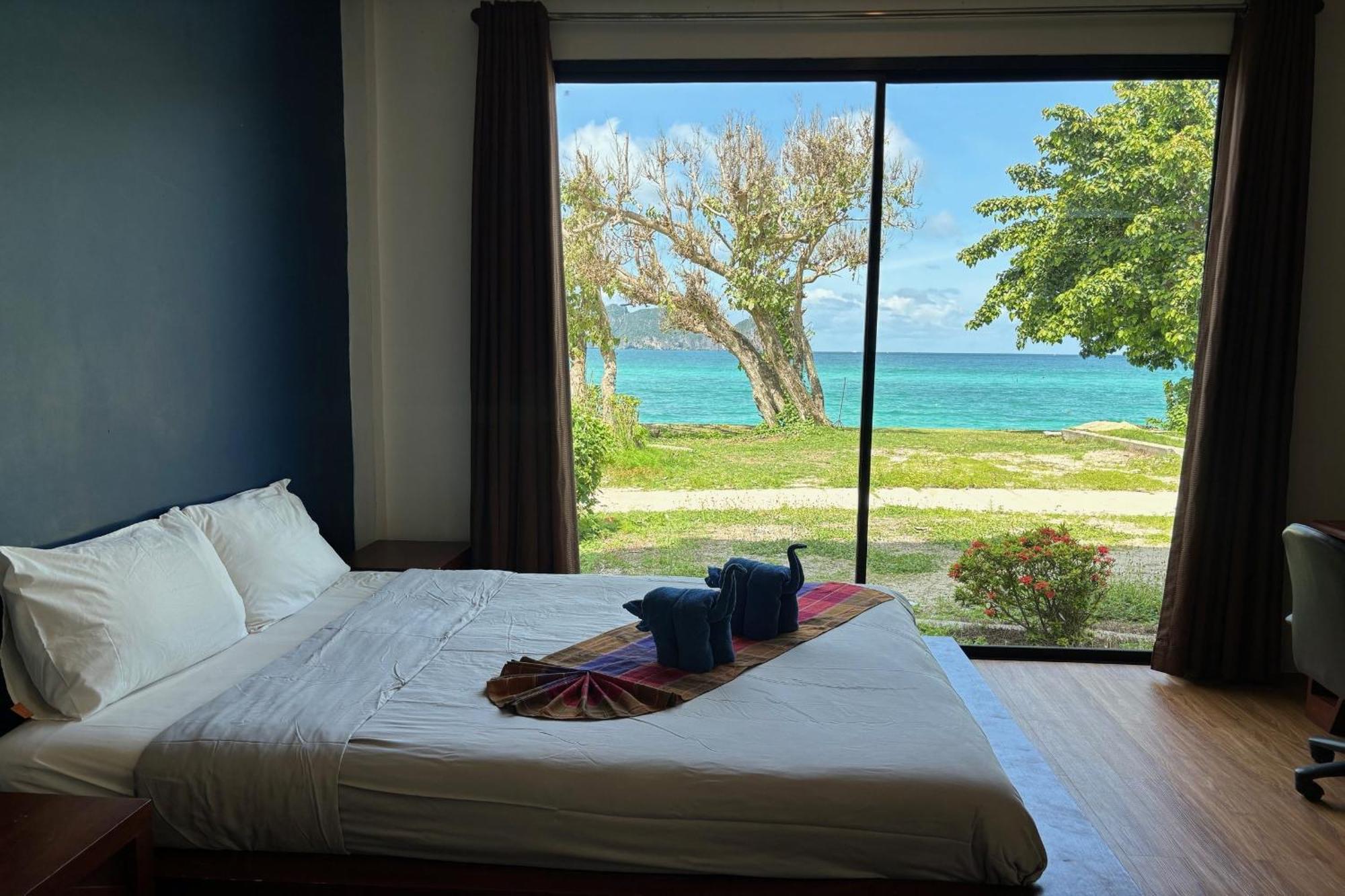 Paradise Resort 3*