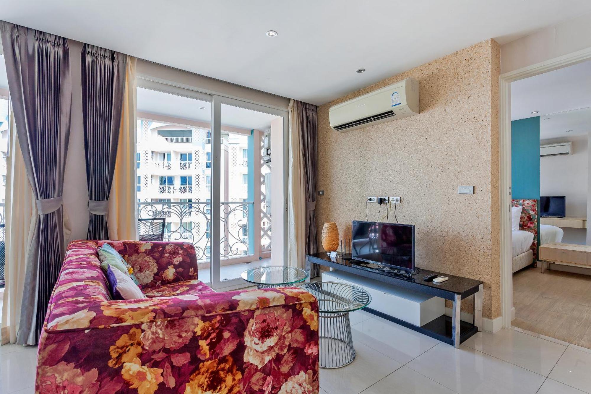Apartment Grande Carribean L Family Stay L Pattaya L Luxury Views & Comfort *