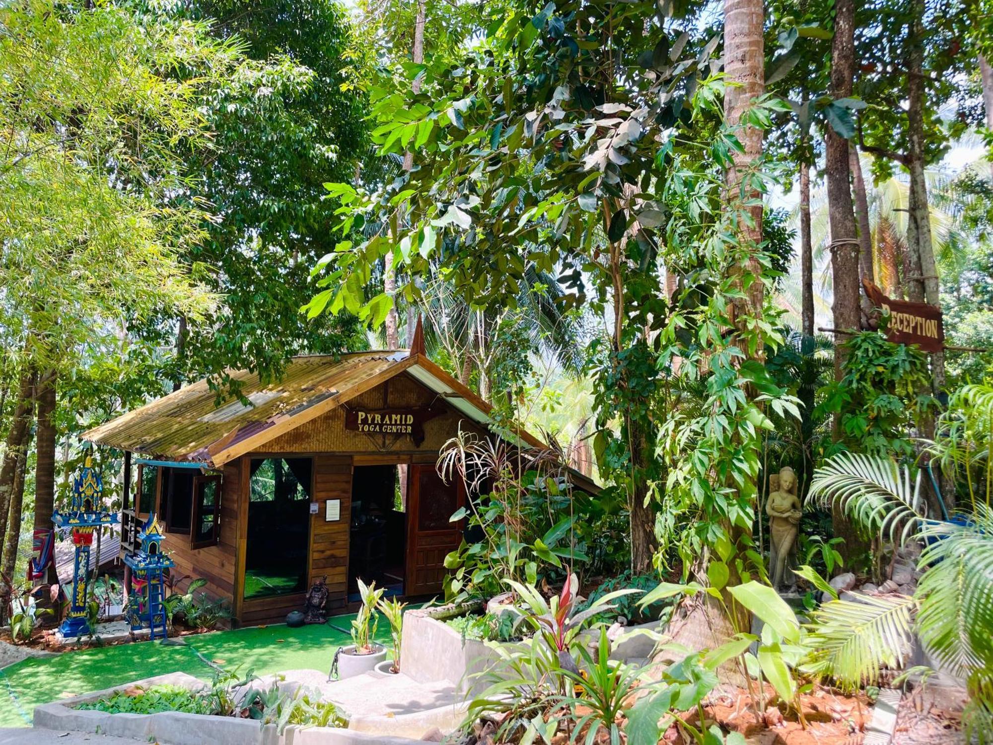 Guest house Pyramid Yoga Ko Pha Ngan