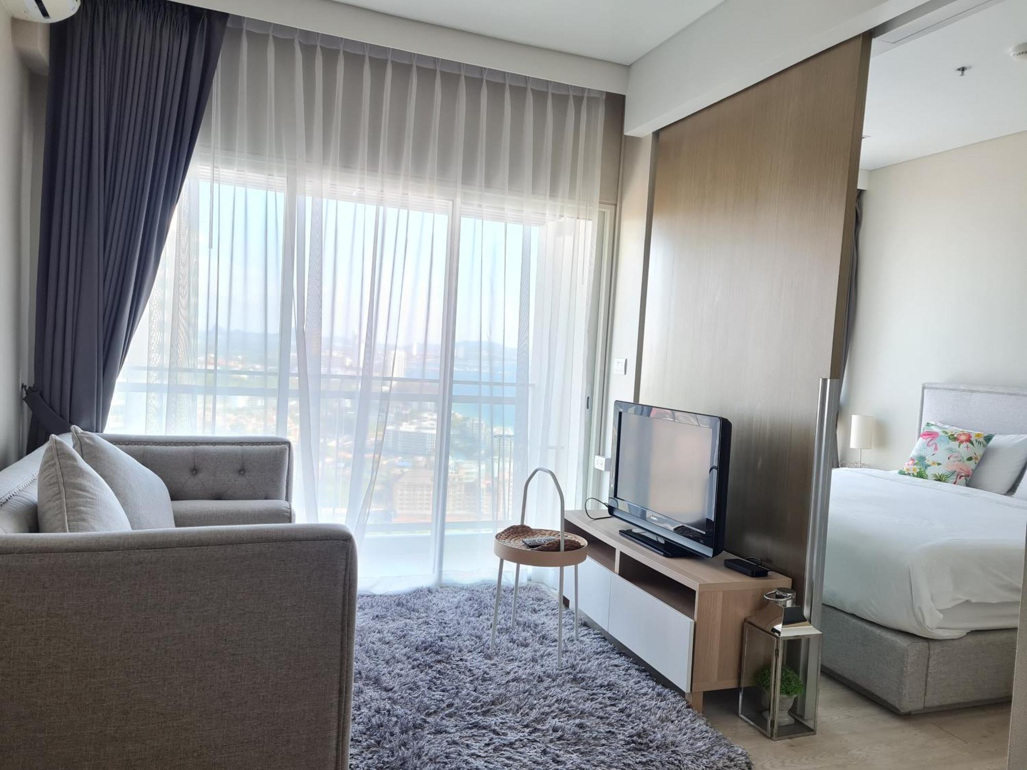 Veranda Pattaya By Sea Hotel