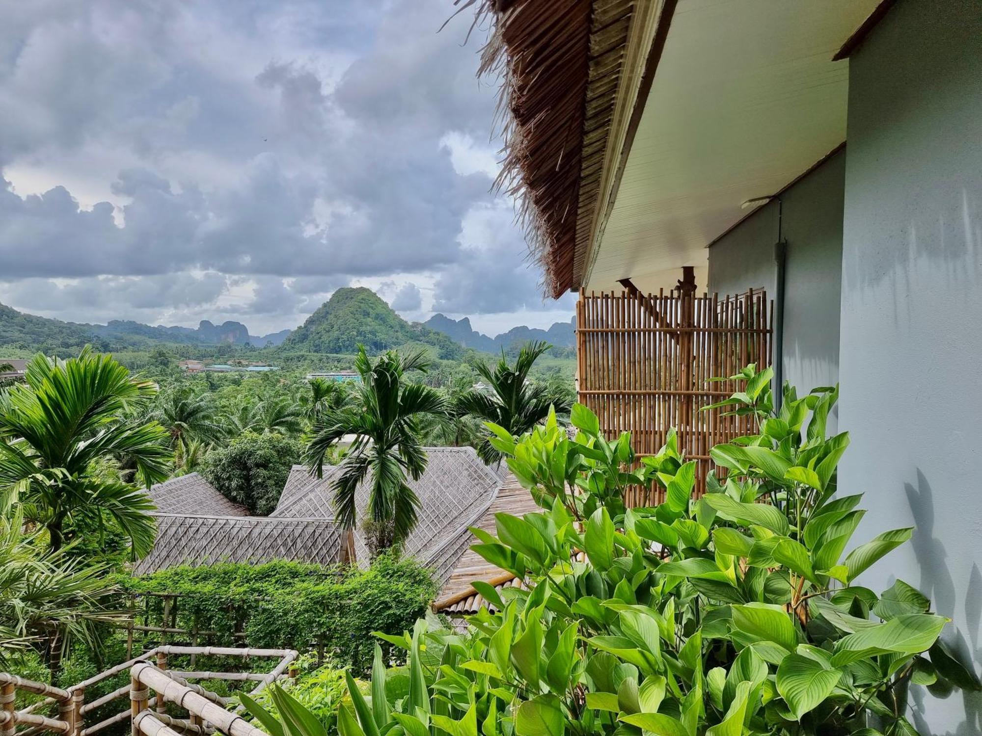 Baan Phuvara Retreat - Romantic Jacuzzi Mountain View Ao Nang