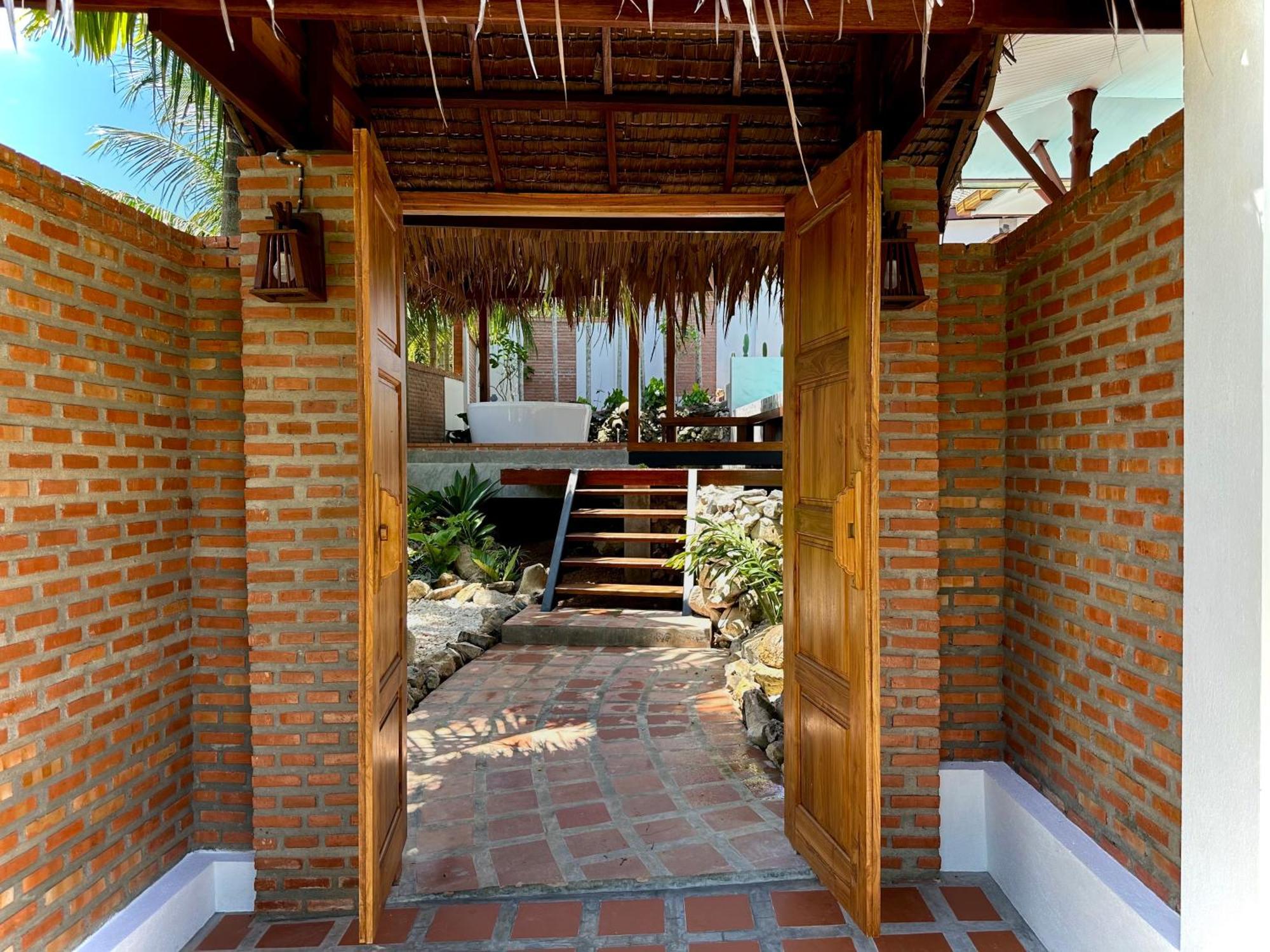 Baan Phuvara Retreat - Romantic Jacuzzi Mountain View Ao Nang