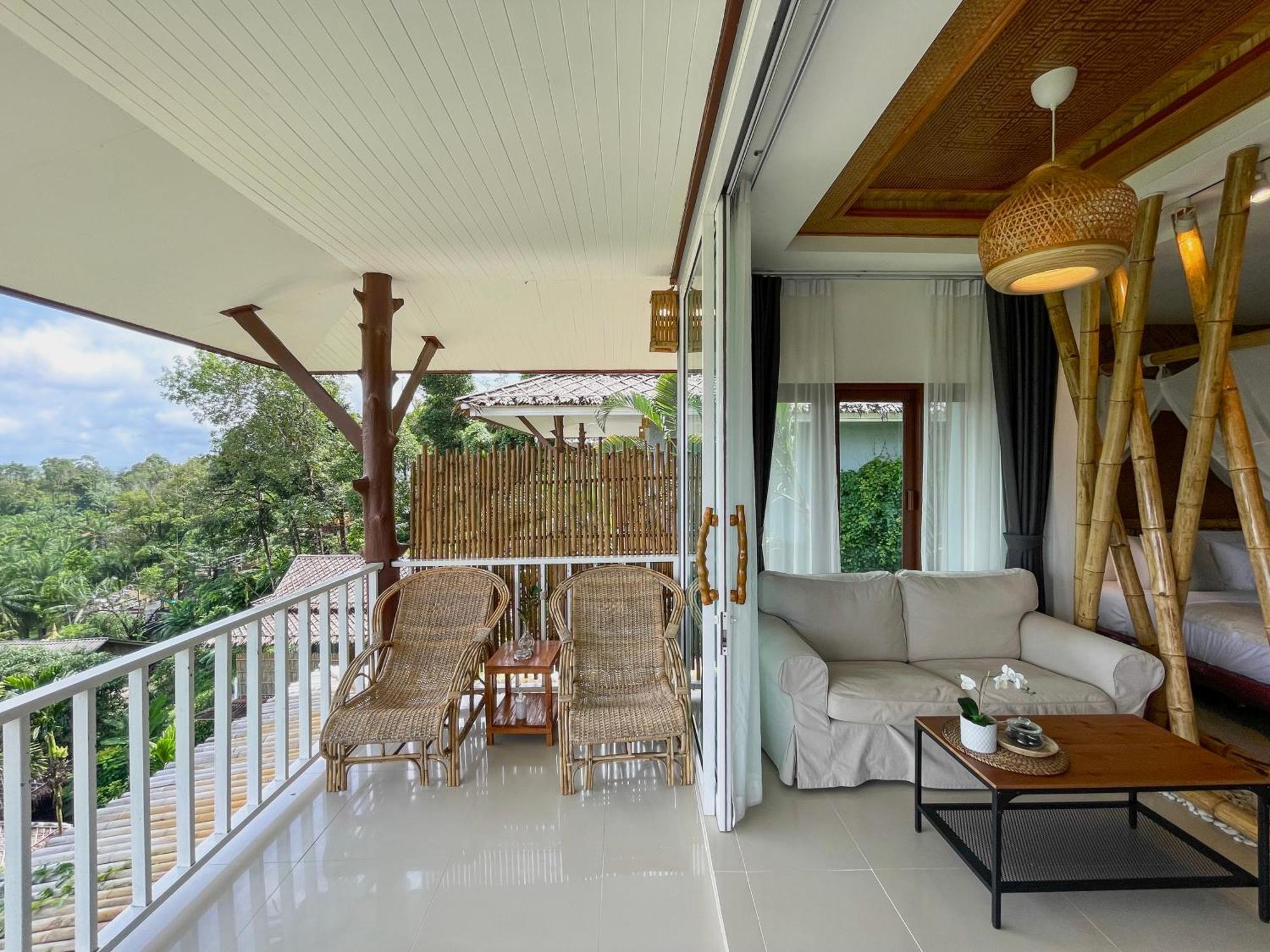 Baan Phuvara Retreat - Romantic Jacuzzi Mountain View Guest house