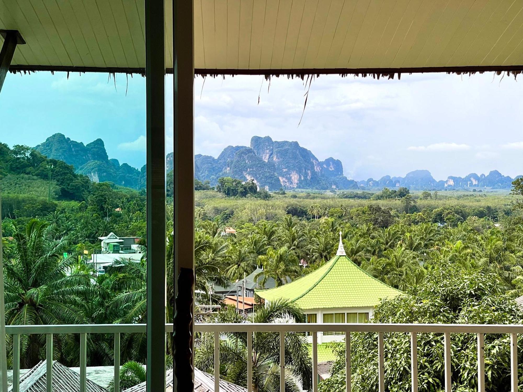 Guest house Baan Phuvara Retreat - Romantic Jacuzzi Mountain View