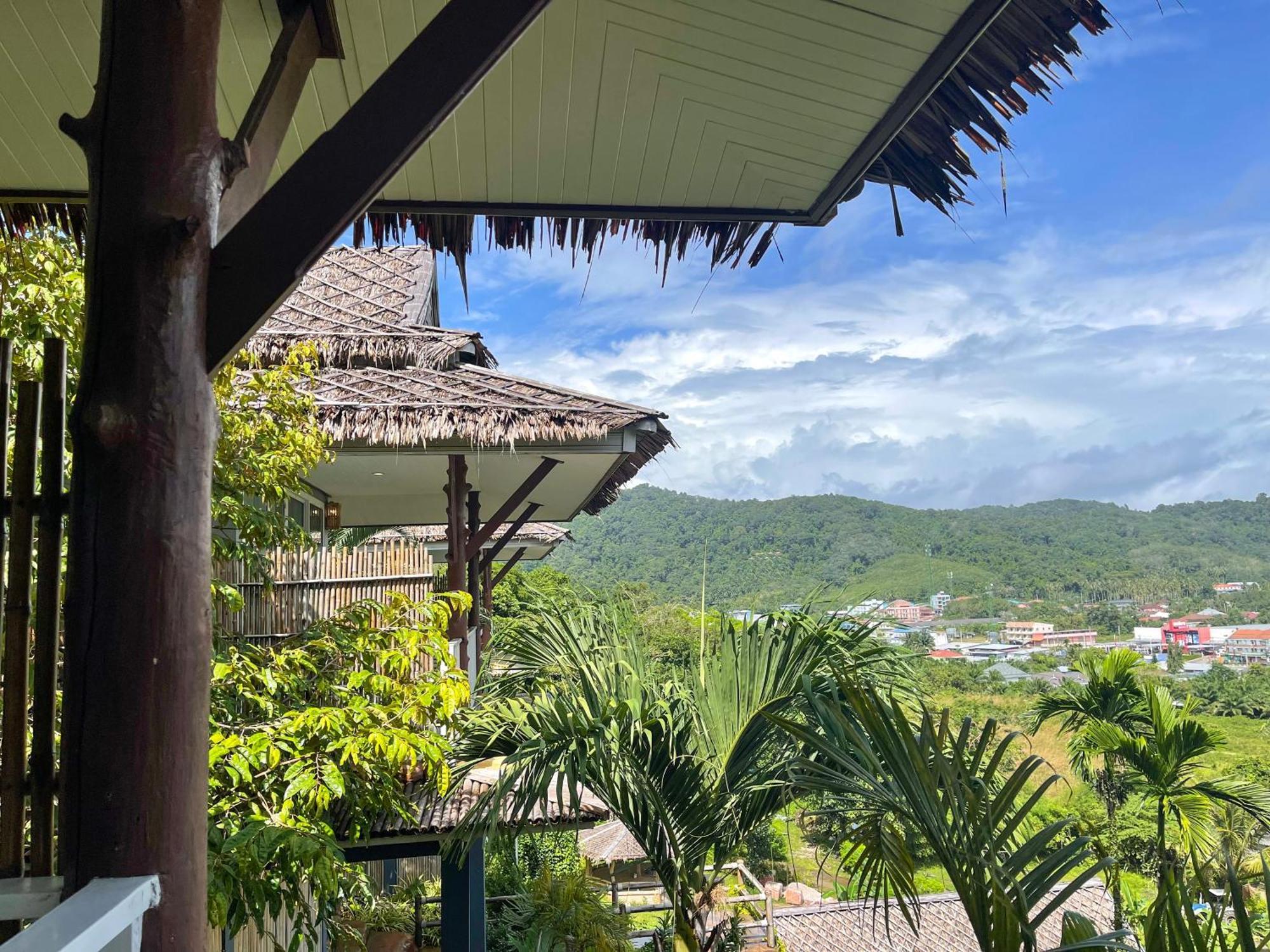 Baan Phuvara Retreat - Romantic Jacuzzi Mountain View
