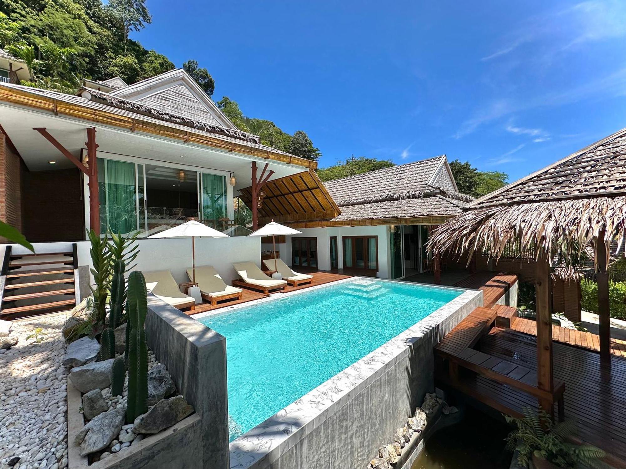 Baan Phuvara Retreat - Romantic Jacuzzi Mountain View Guest house *