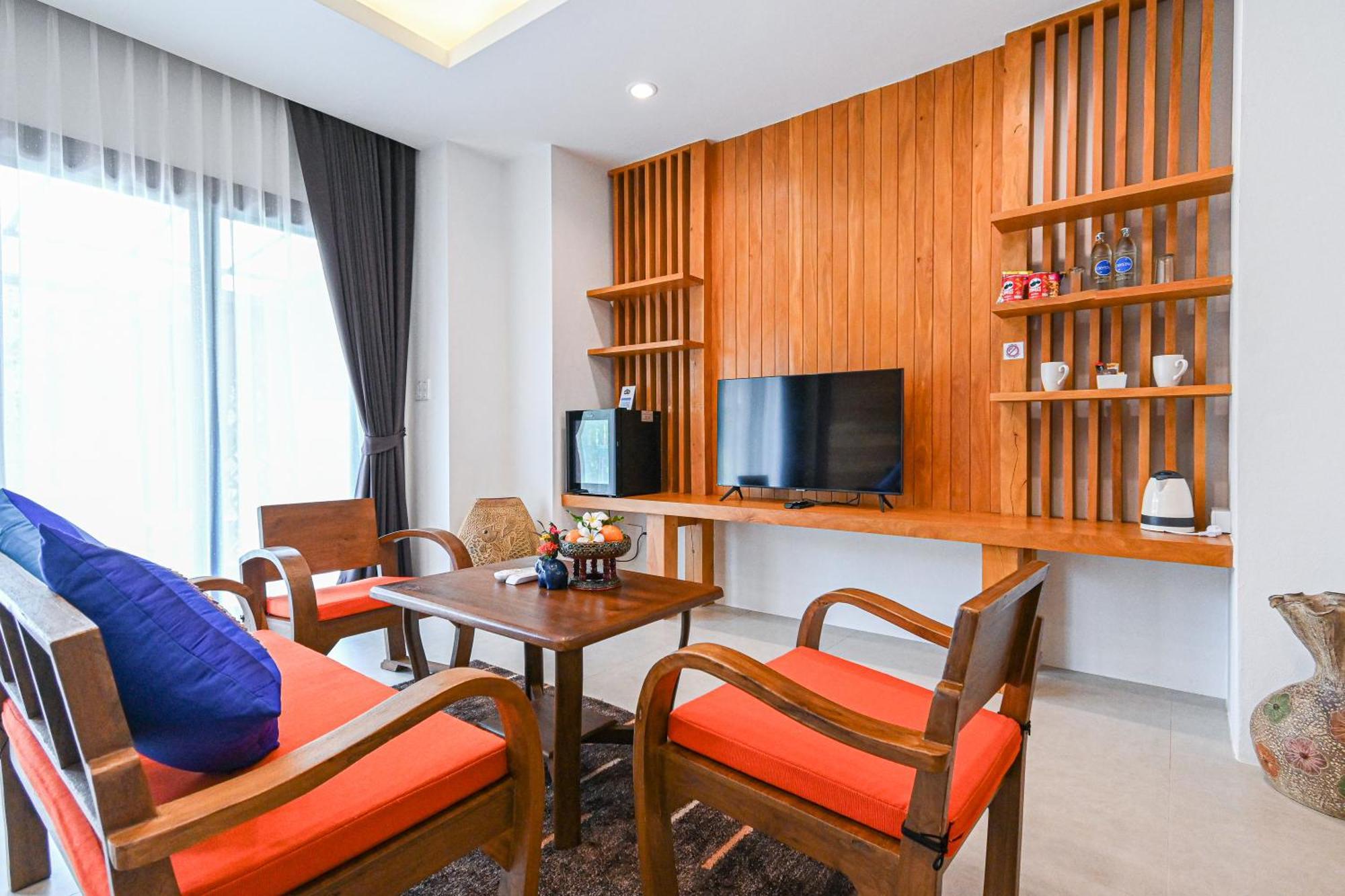 Cascade Tara Hotel