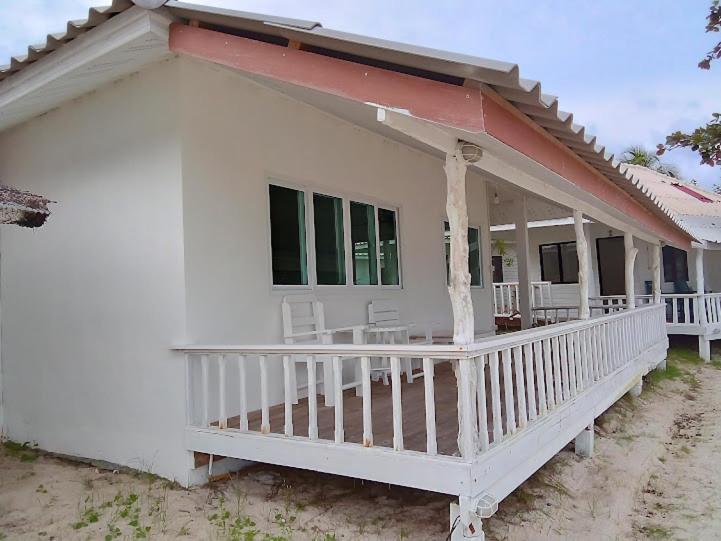 Thong Nai Pan * Thong Nai Pan Yai