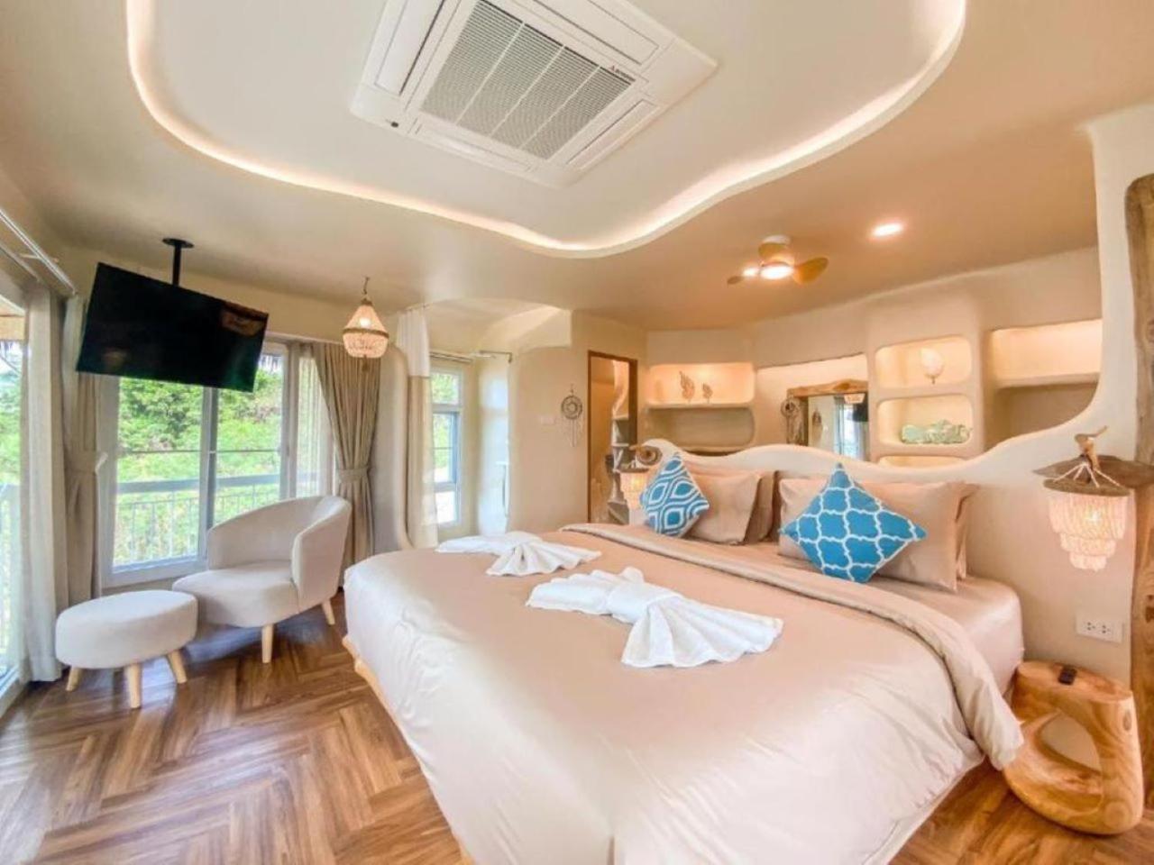 Resort The Rock Samui Beachfront - Sha