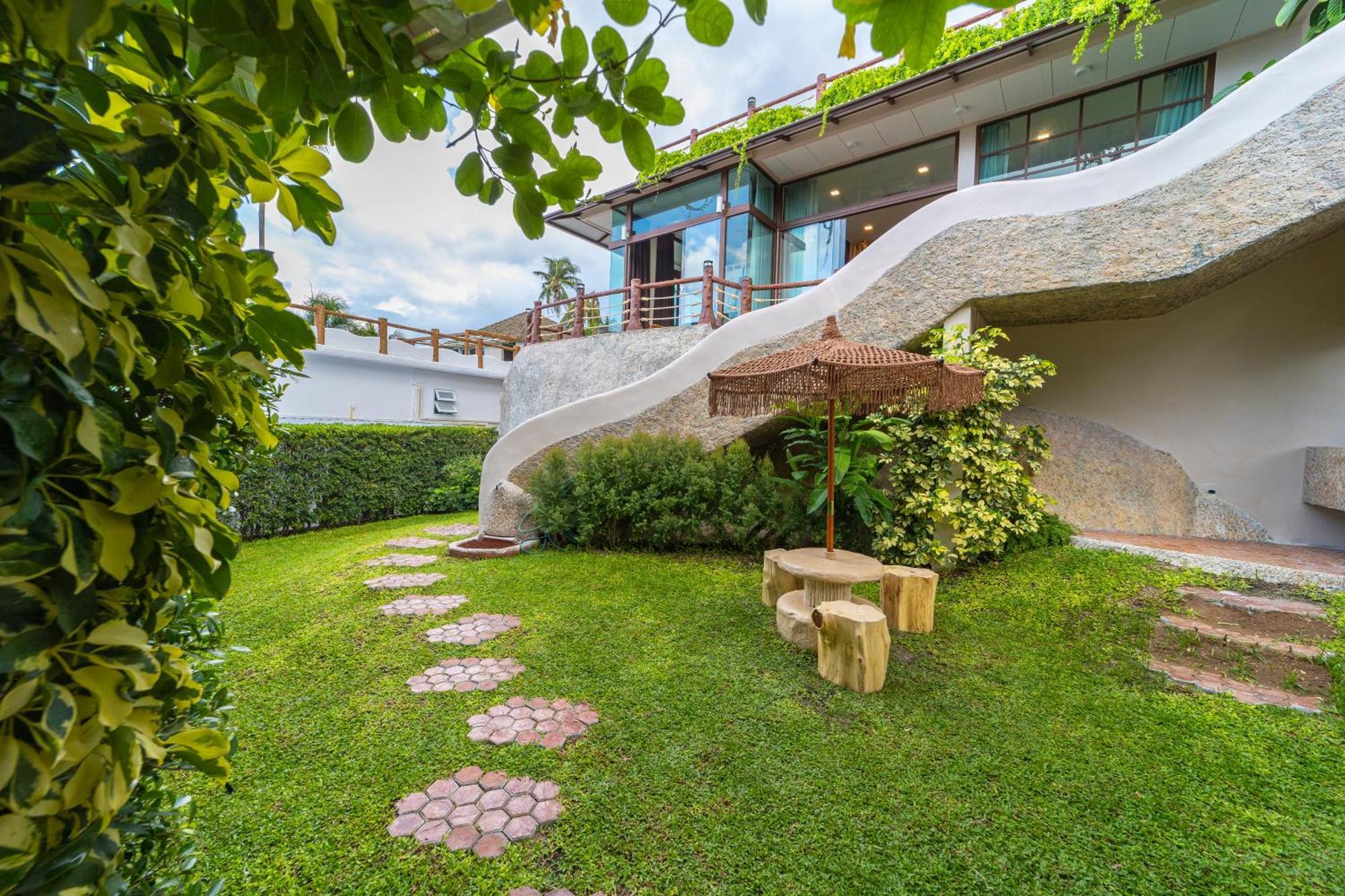 The Rock Samui Beachfront - Sha Resort 5*