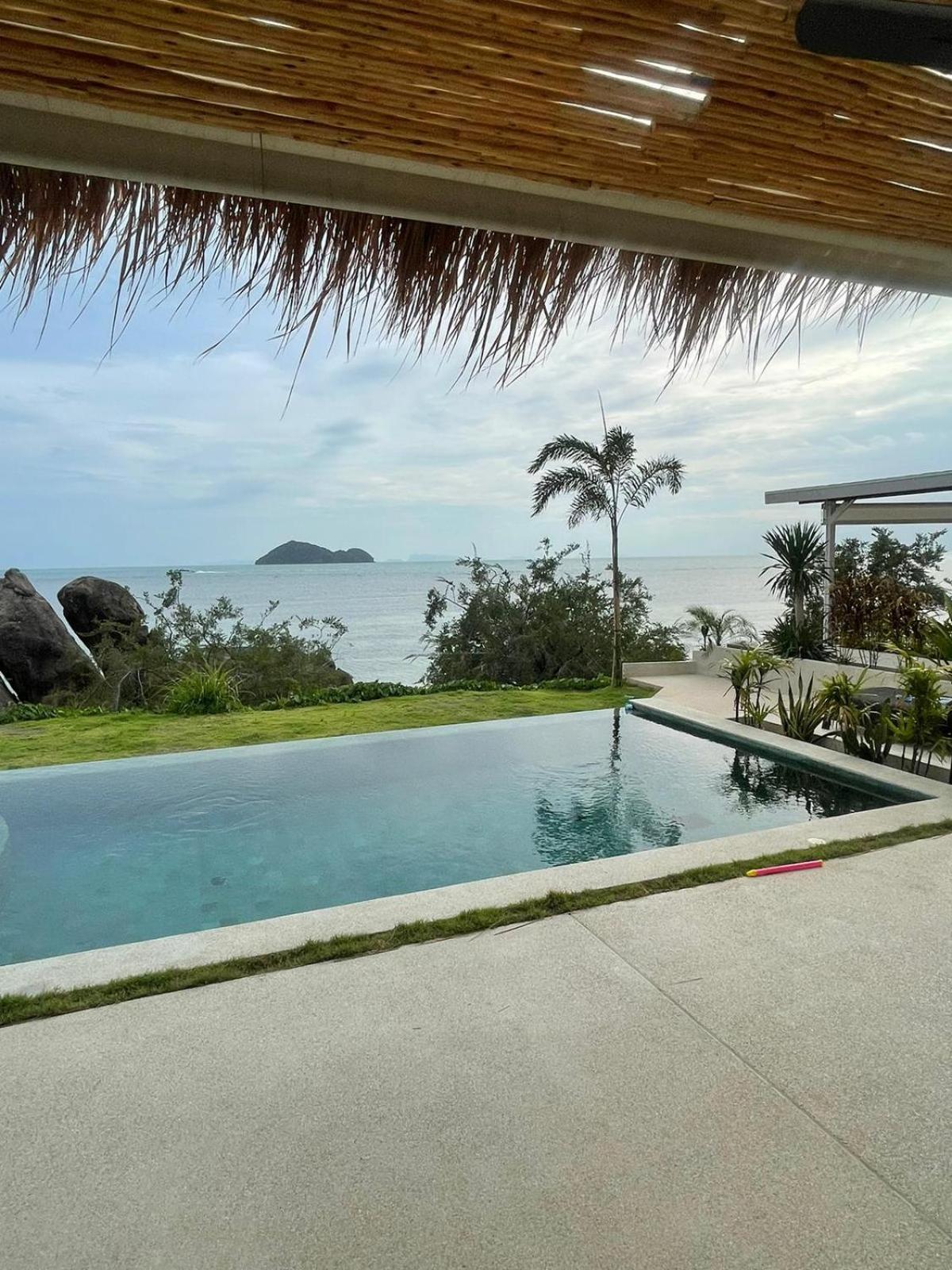 Sitaya Beachfront Villas, Villa