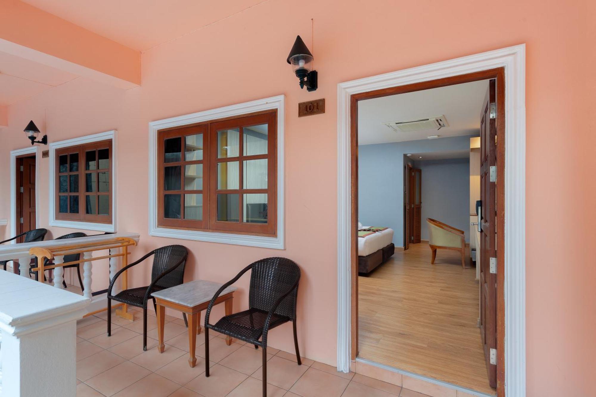 Thanthip Resort Patong