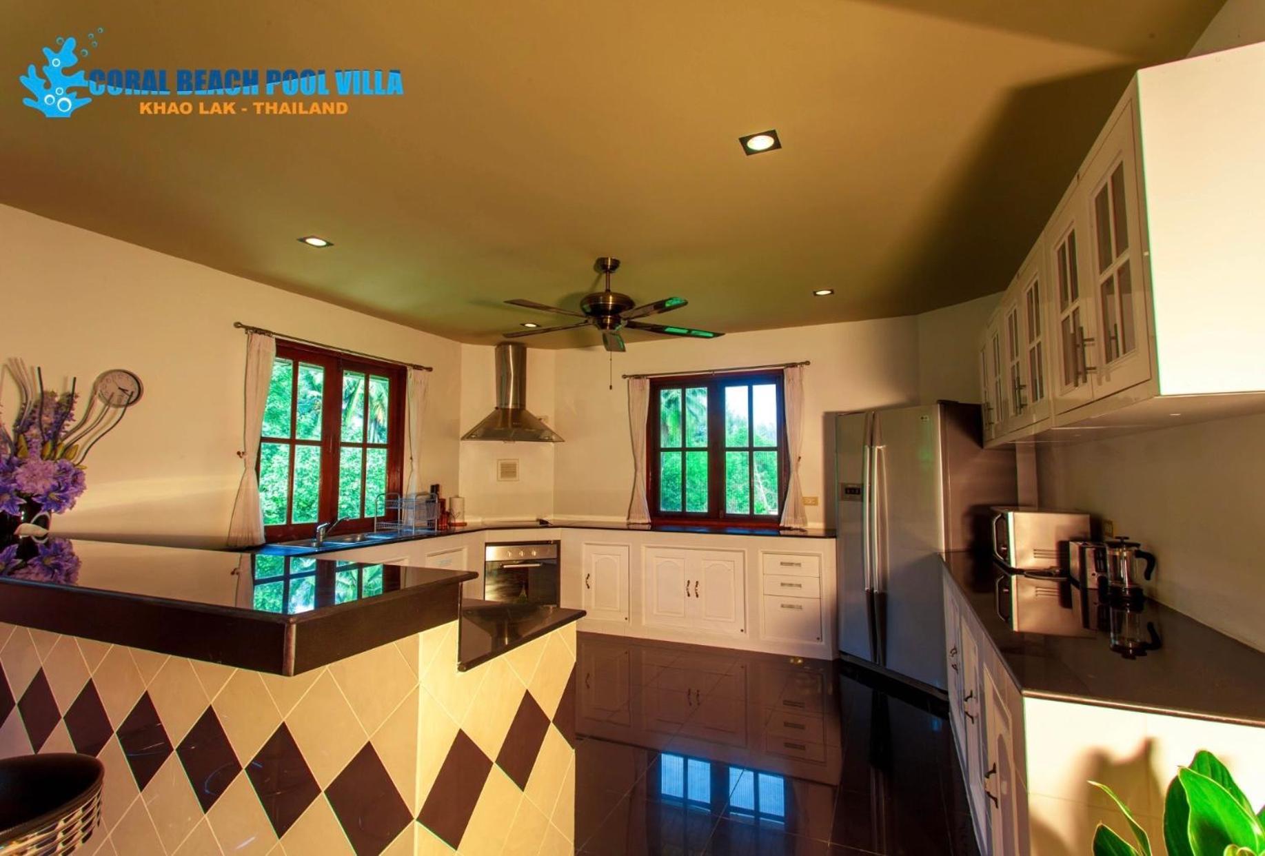 Coral Pool Holiday home