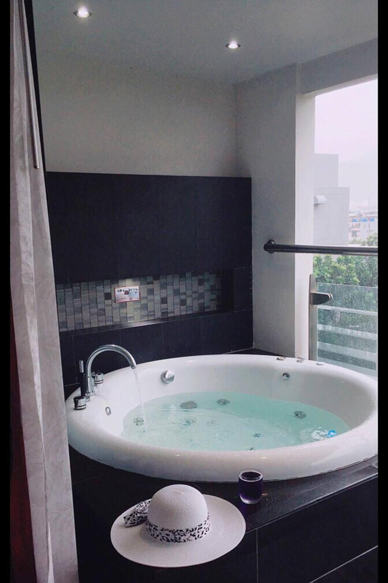306 Promotion Modern 1 Bedroom In Bangla Road With Private Jacuzzi & Roof Pool Apartment
