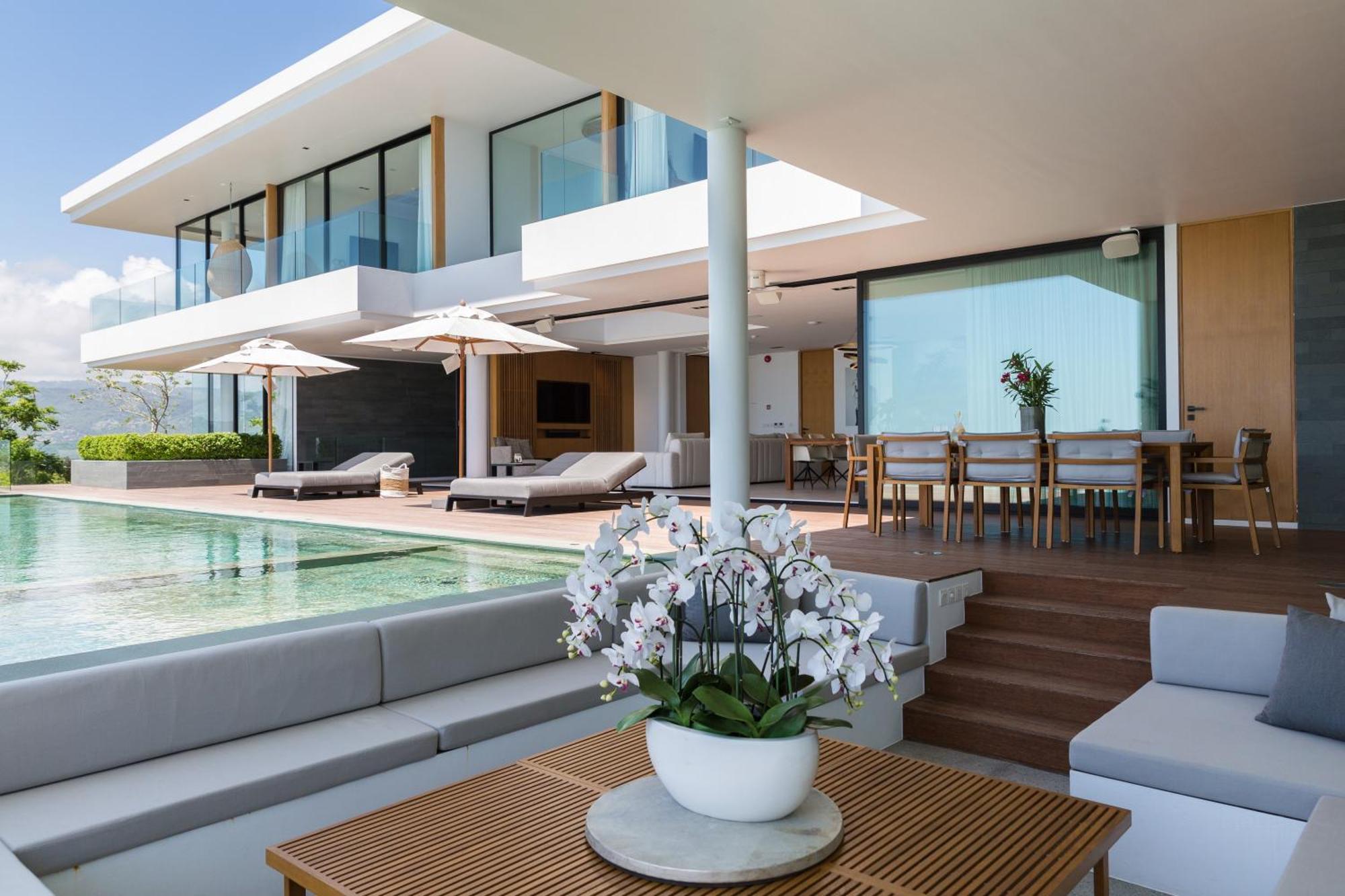 Villa Amylia, Full Service With World-class Seaview *