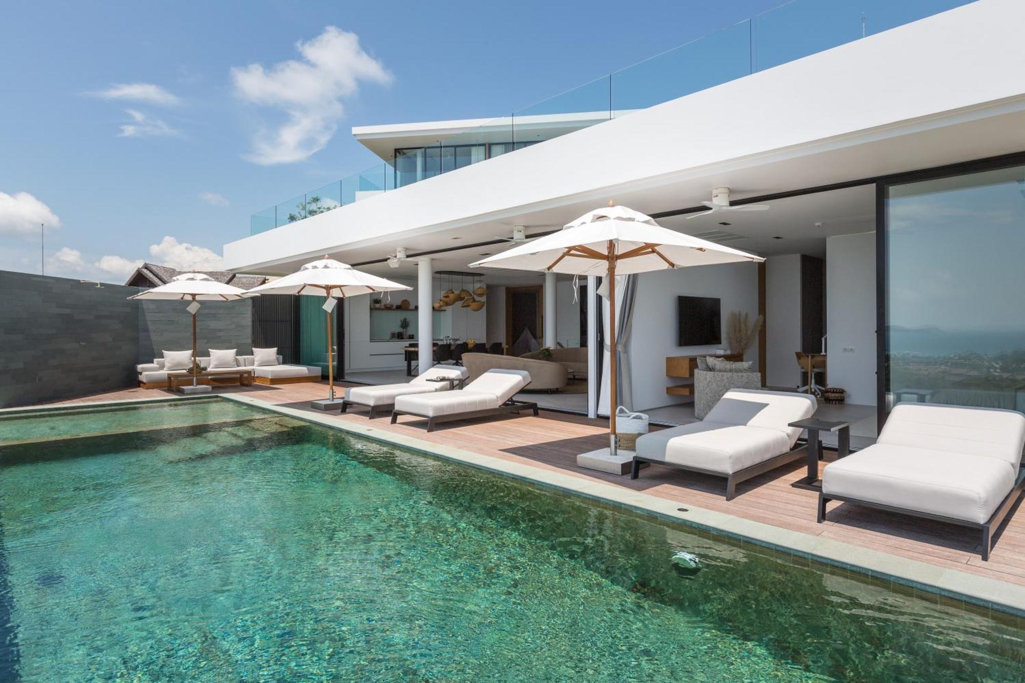 Villa Amylia, Full Service With World-class Seaview *