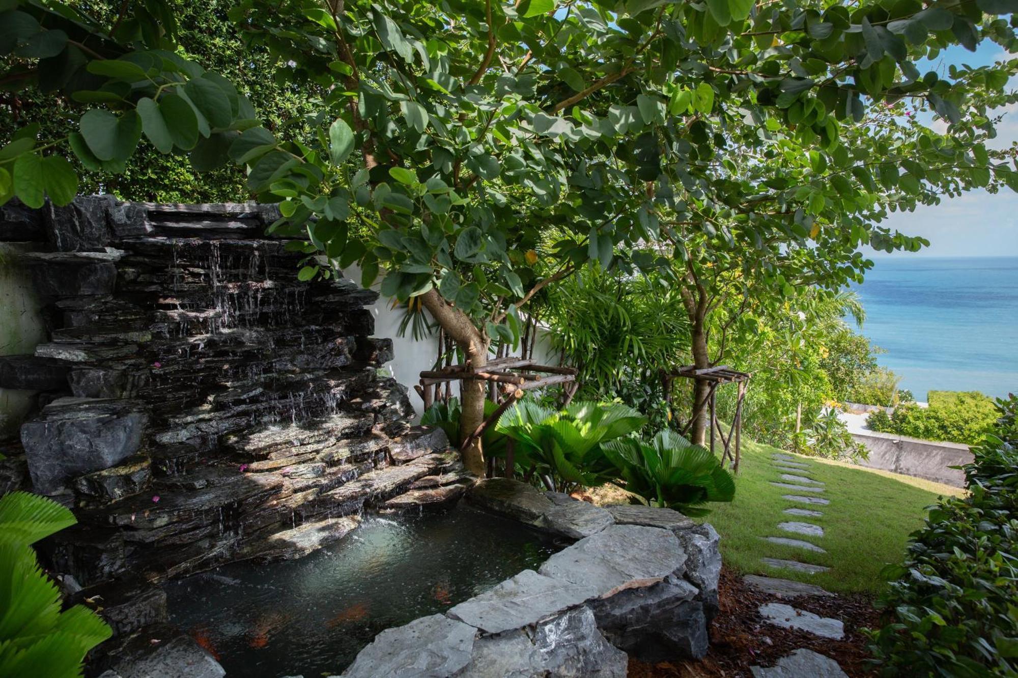 Villa Amylia, Full Service With World-class Seaview *
