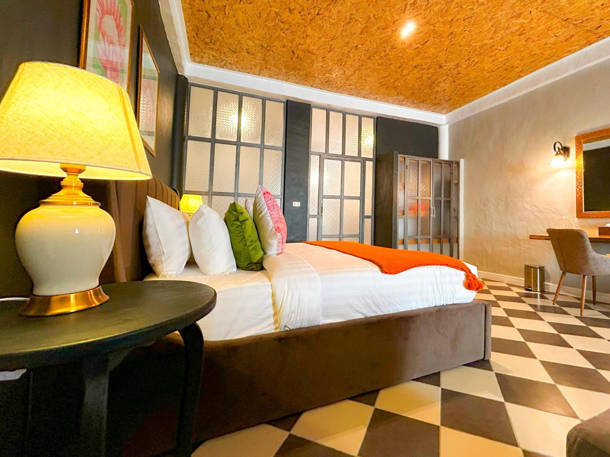 Milky Bay 4*