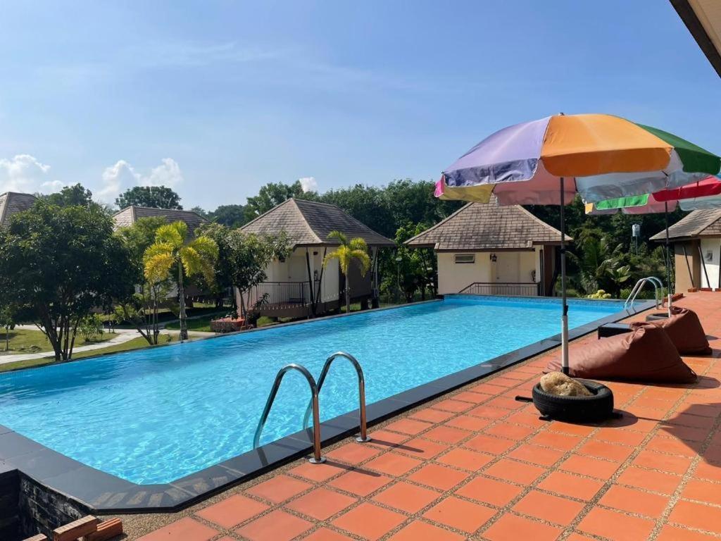 Tipparika Riverview - Adult Only Resort Hat Yai